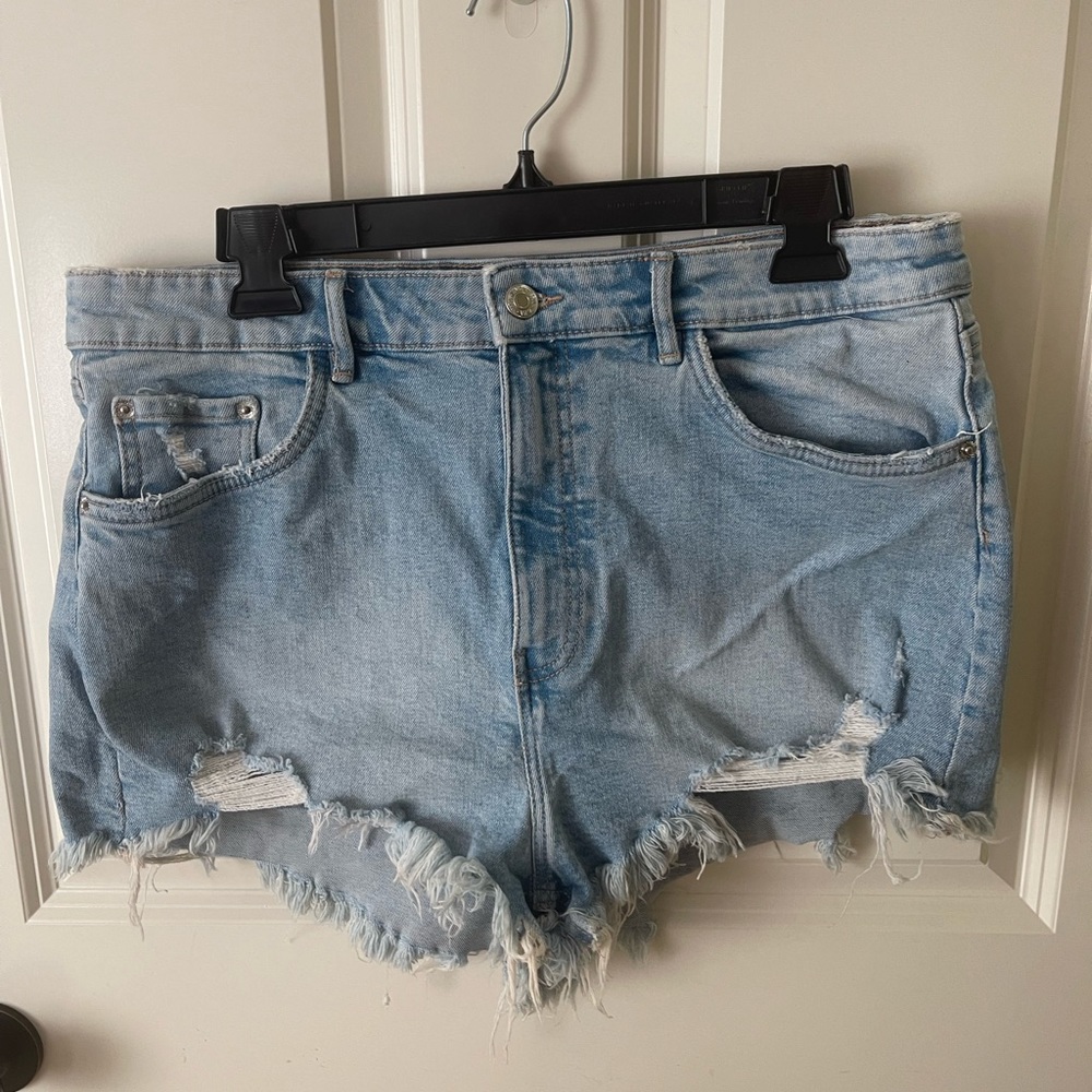 ZARA light wash jean shorts worn once!